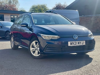 Volkswagen - Golf