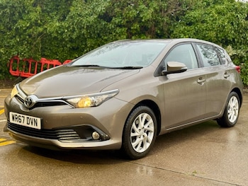 Used Toyota Auris 2017 for sale - 77342113: Photo
