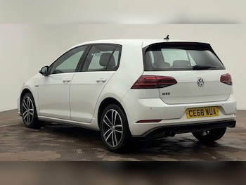 Used Volkswagen Golf 2018 for sale - 77227380: Photo