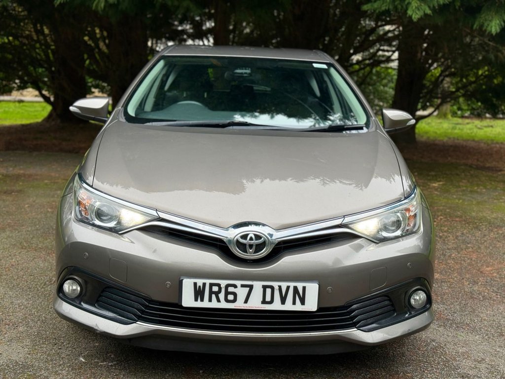 Used Toyota Auris 2017 for sale - 77642373: Photo 3