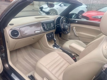 Used Volkswagen Beetle 2014 for sale - 75728173: Photo