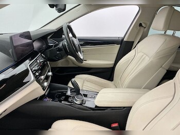 Used BMW 5 Series 2021 for sale - 78943678: Photo
