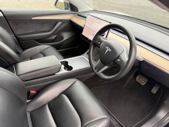 Used Tesla Model 3 2021 for sale - 77667617: Photo