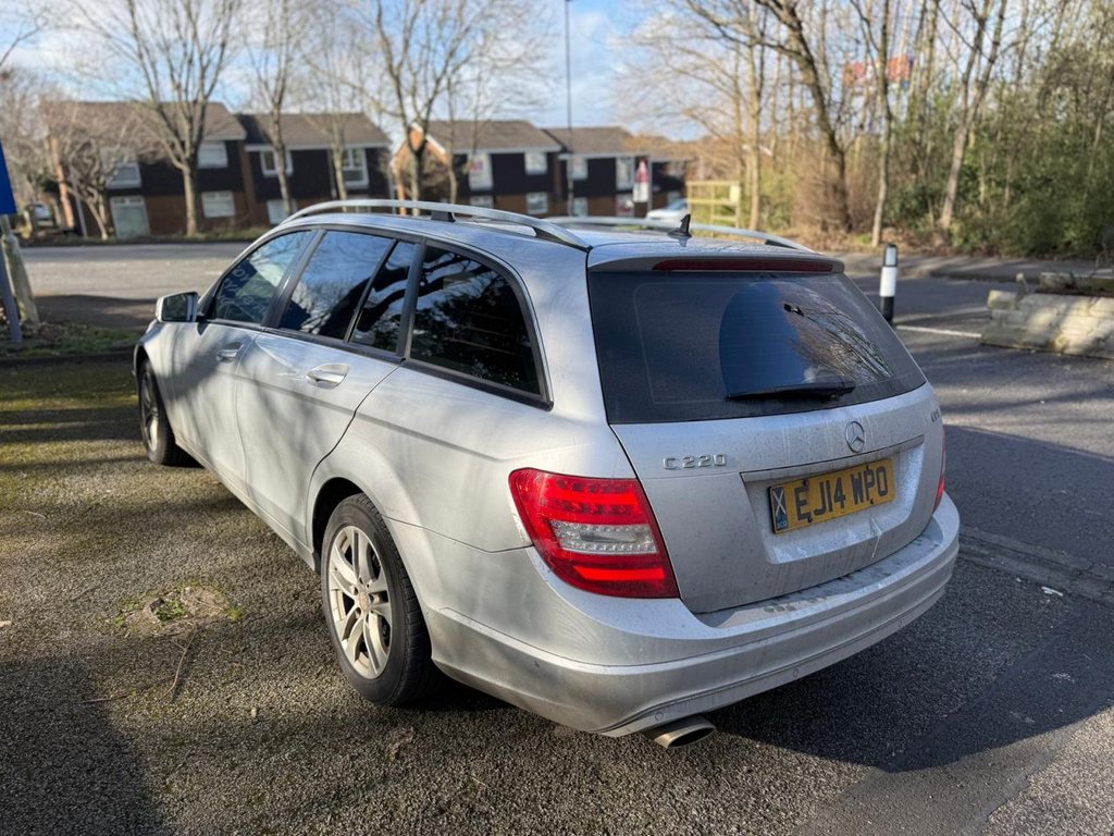 Used Mercedes-Benz C Class 2014 for sale - 77835727: Photo 2
