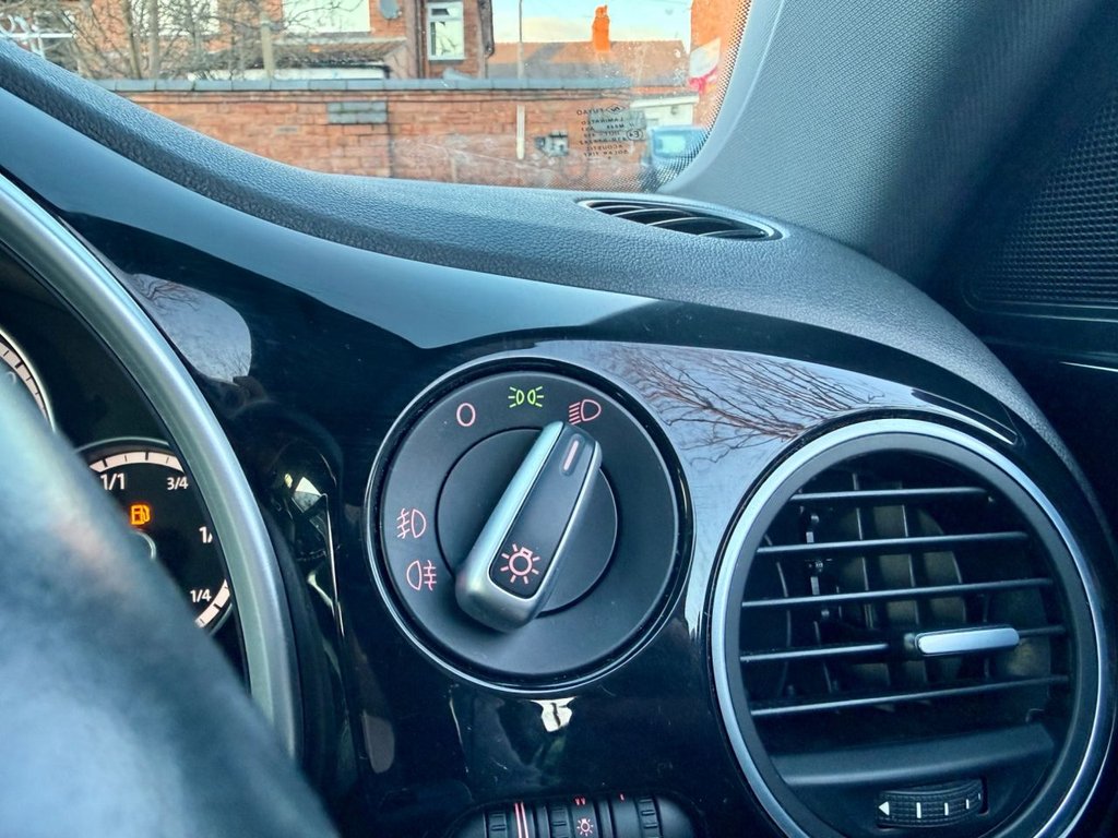 Used Volkswagen Beetle 2013 for sale - 77188513: Photo 23