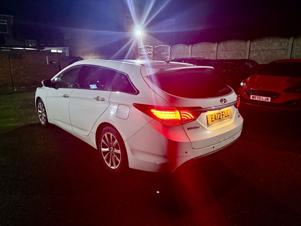 Used Hyundai i40 2012 for sale - 76745094: Photo 2