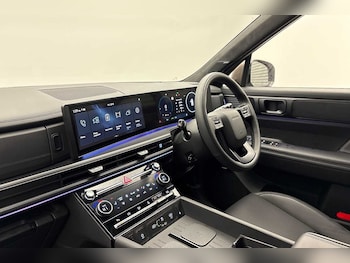 Used Hyundai Santa Fe 2025 for sale - 77036109: Photo