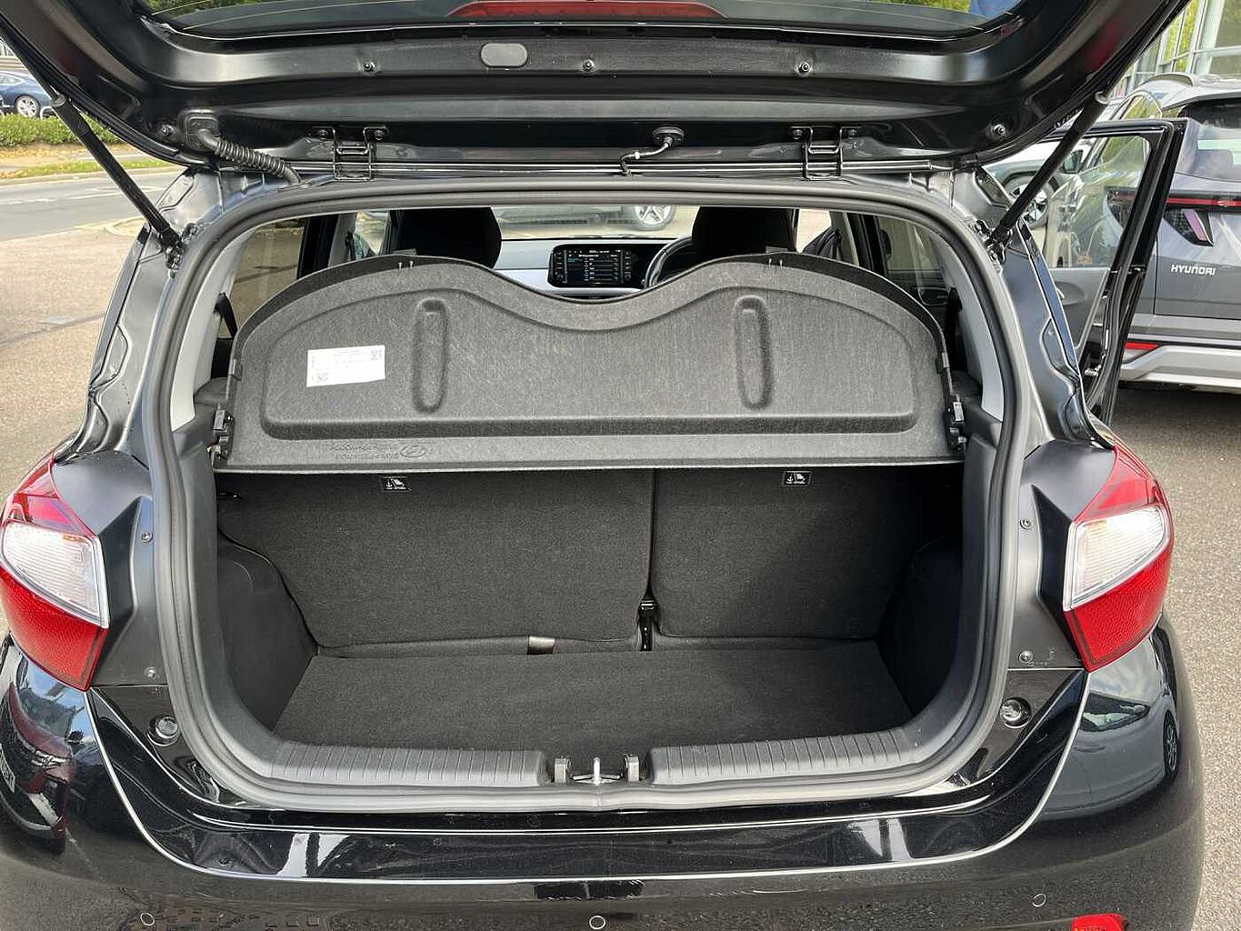 Used Hyundai i10 2024 for sale - 77030856: Photo 39