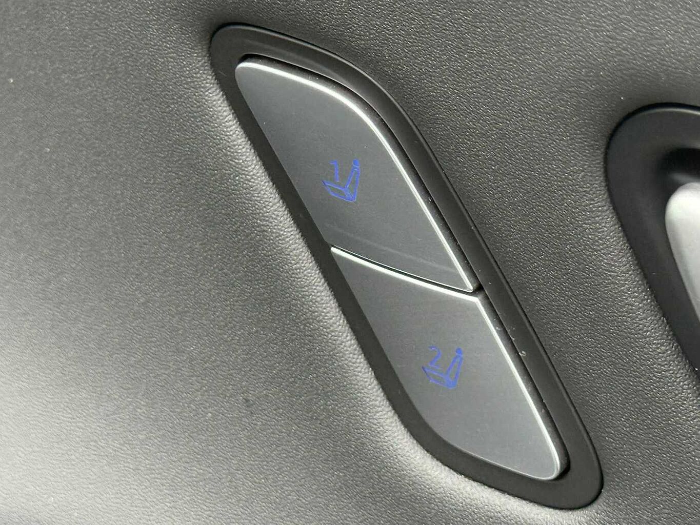 Used Hyundai KONA 2025 for sale - 77030836: Photo 24