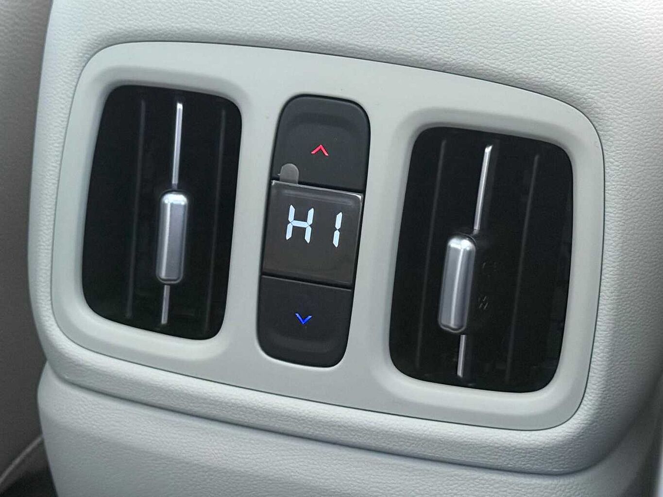 Used Hyundai TUCSON 2025 for sale - 77030869: Photo 13