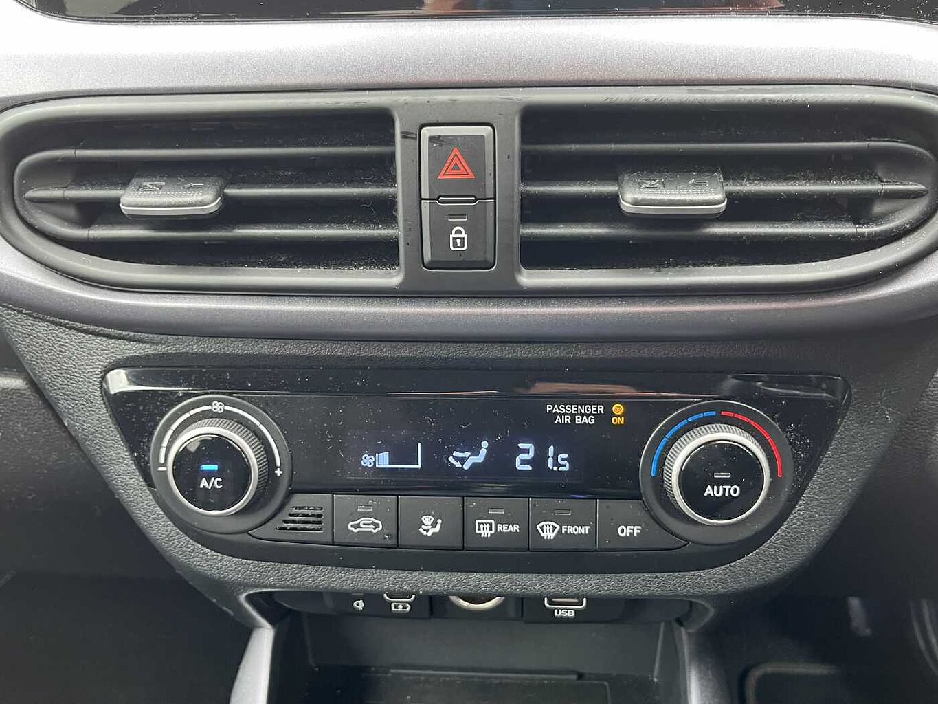 Used Hyundai i10 2024 for sale - 77708286: Photo 13