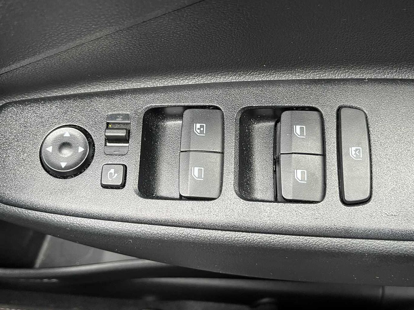 Used Hyundai i10 2024 for sale - 77708286: Photo 23