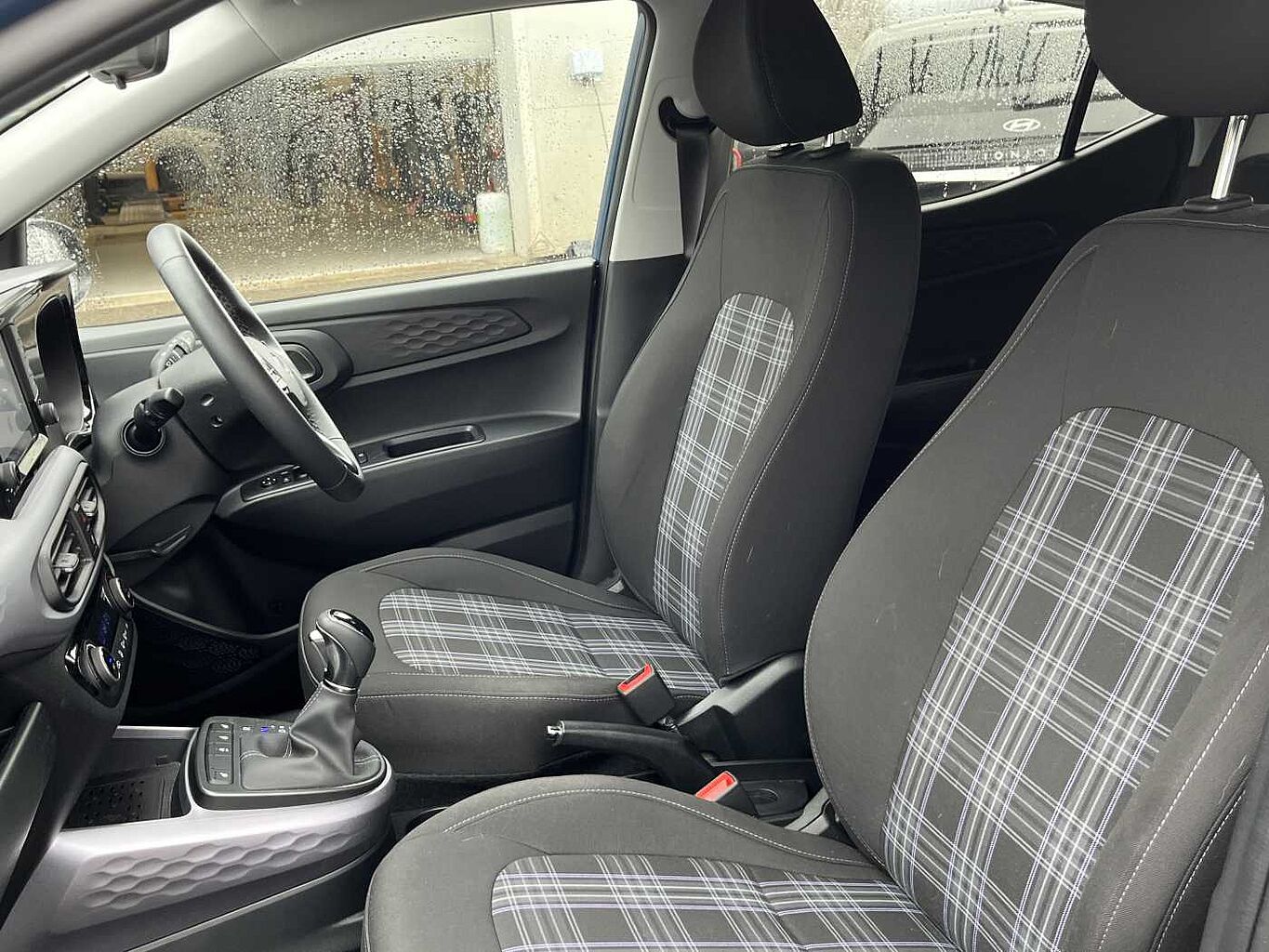 Used Hyundai i10 2024 for sale - 77708286: Photo 29