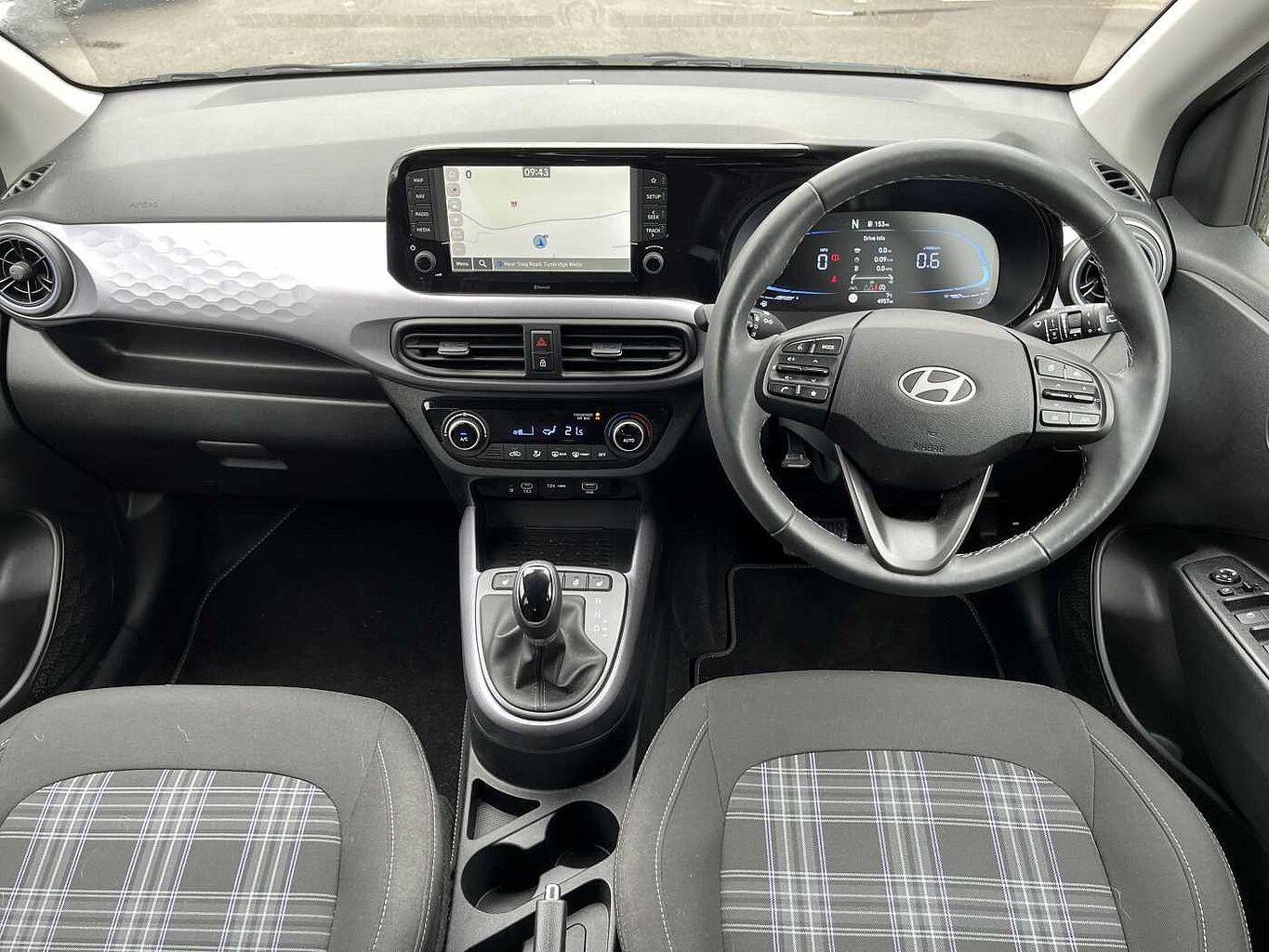 Used Hyundai i10 2024 for sale - 77708286: Photo 9