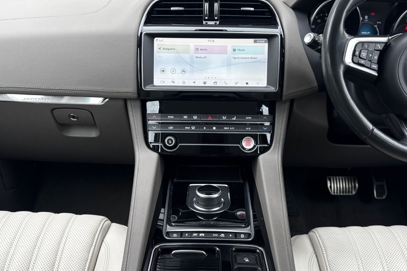 Used Jaguar F-Pace 2019 for sale - 77690987: Photo 14