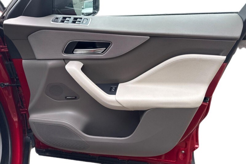 Used Jaguar F-Pace 2019 for sale - 77690987: Photo 23