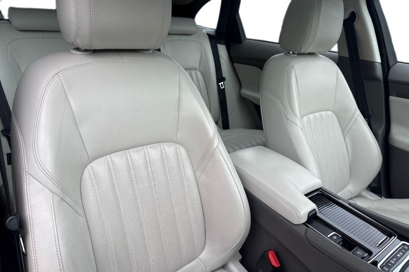 Used Jaguar F-Pace 2019 for sale - 77690987: Photo 27