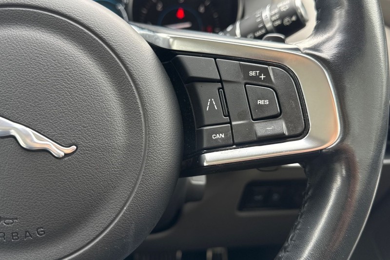 Used Jaguar F-Pace 2019 for sale - 77690987: Photo 30