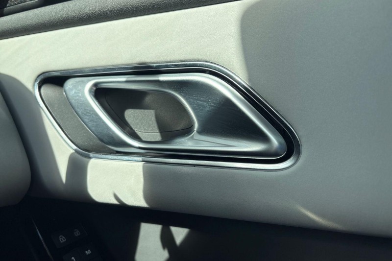 Used Land Rover Range Rover Velar 2025 for sale - 77167723: Photo 23