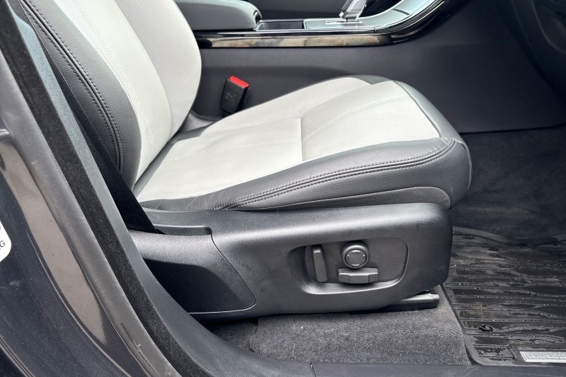 Used Land Rover Range Rover Velar 2025 for sale - 77167723: Photo 25