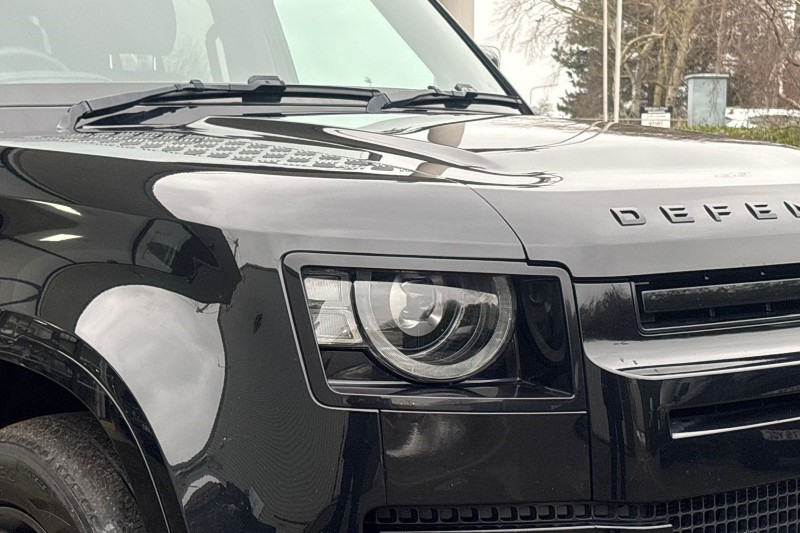 Used Land Rover Defender 2023 for sale - 77420533: Photo 17