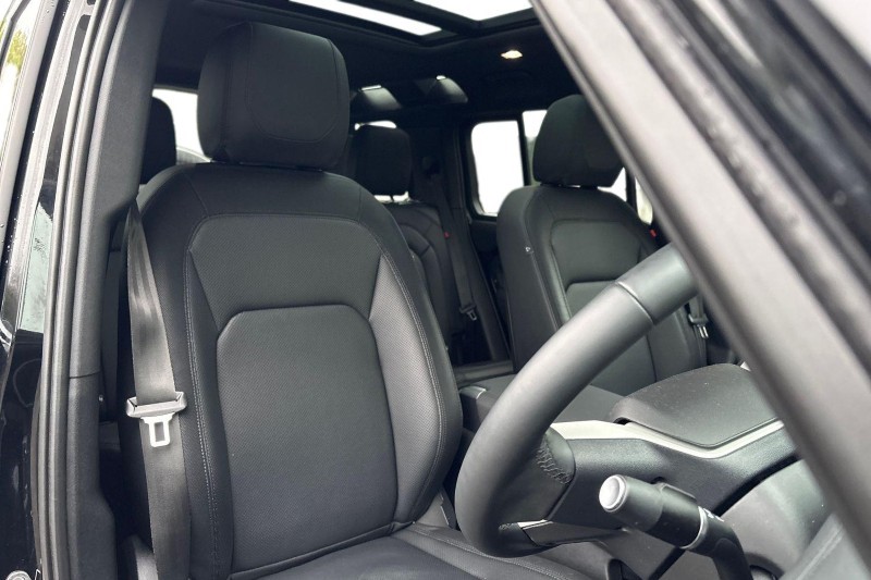 Used Land Rover Defender 2023 for sale - 77420533: Photo 26