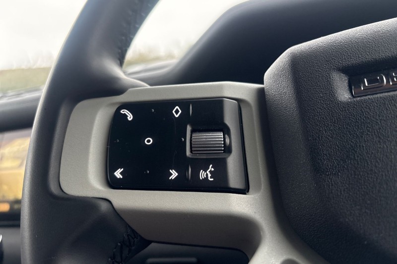 Used Land Rover Defender 2023 for sale - 77420533: Photo 28