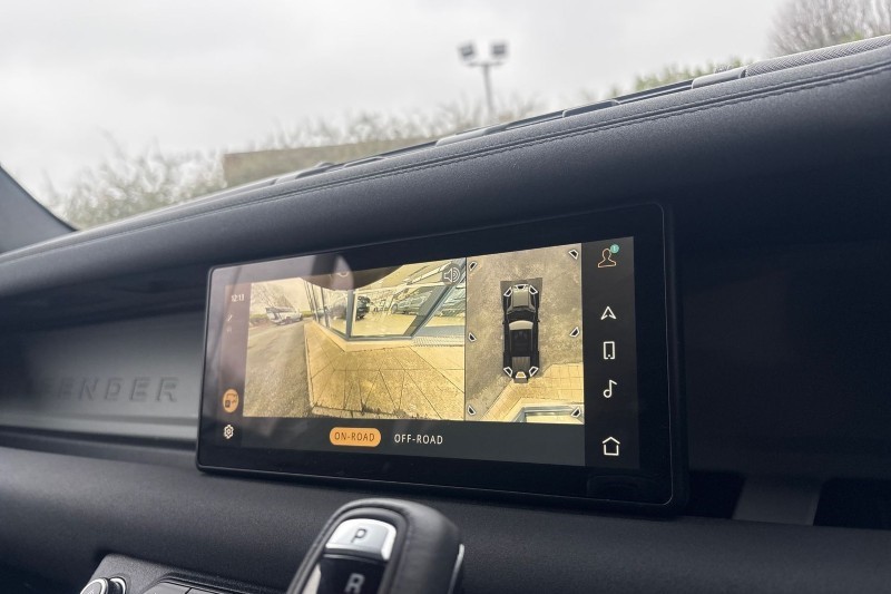 Used Land Rover Defender 2023 for sale - 77420533: Photo 32