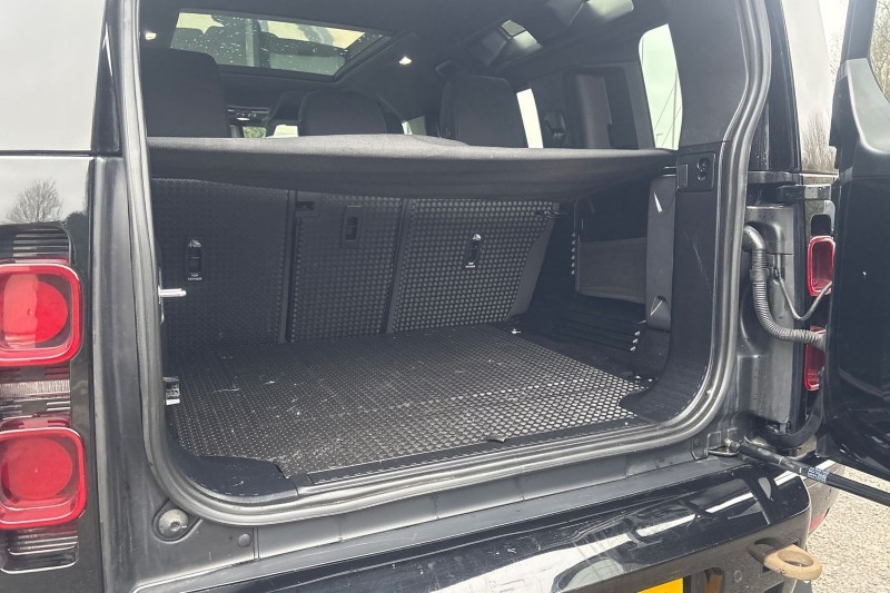 Used Land Rover Defender 2023 for sale - 77420533: Photo 42