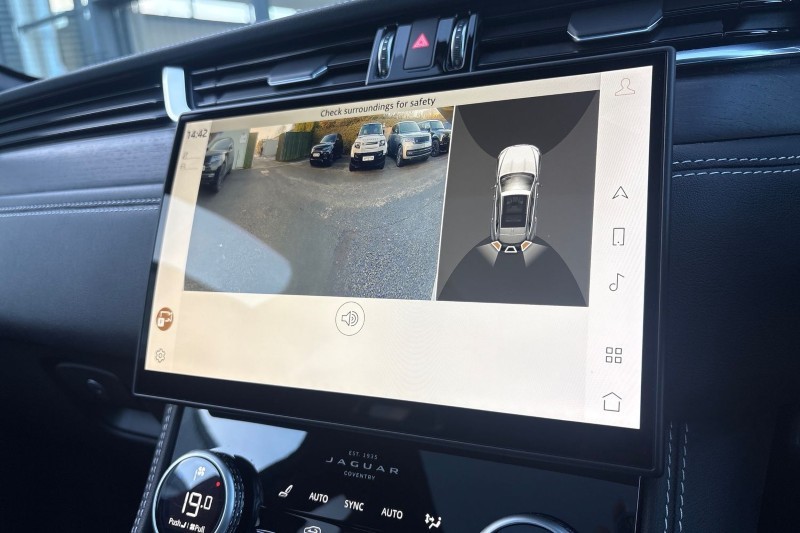 Used Jaguar F-Pace 2024 for sale - 76980988: Photo 32