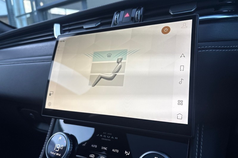 Used Jaguar F-Pace 2024 for sale - 76980988: Photo 34