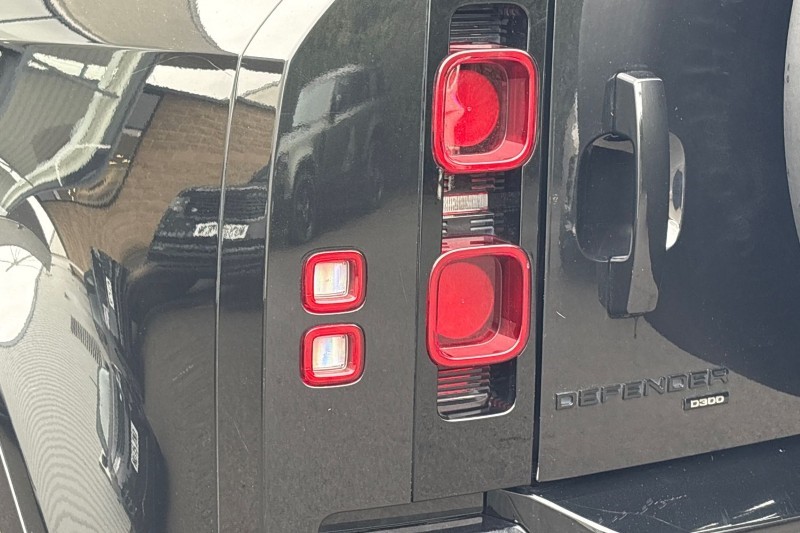 Used Land Rover Defender 2022 for sale - 77778619: Photo 19