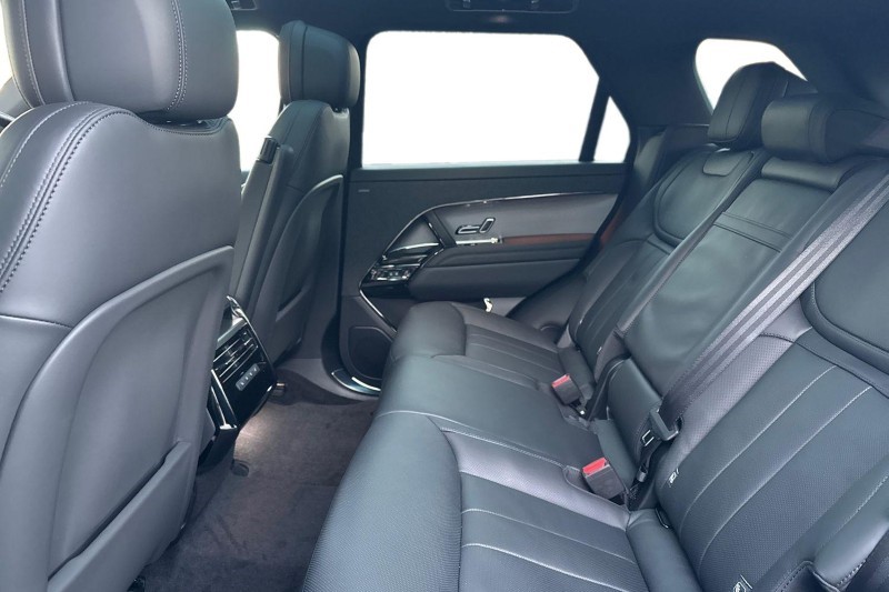 Used Land Rover Range Rover Sport 2025 for sale - 77093891: Photo 4