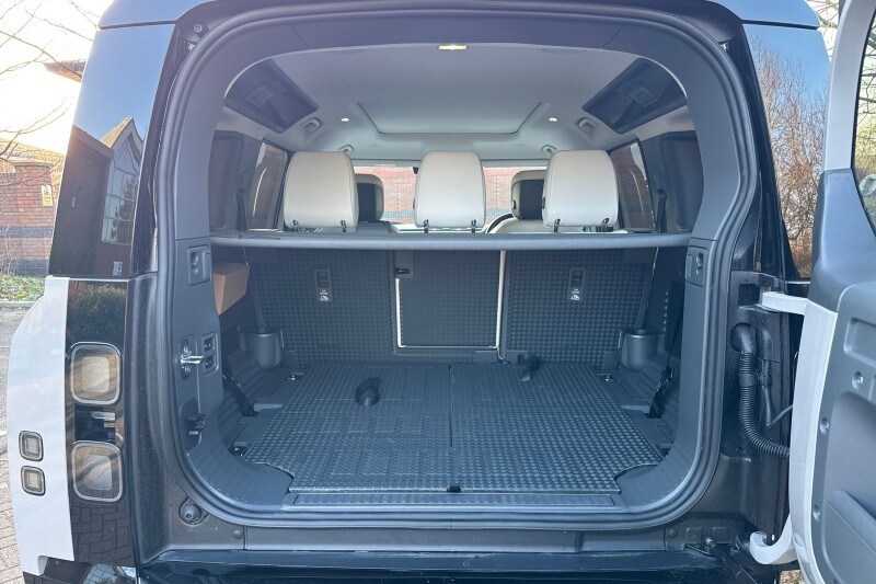 Used Land Rover Defender 2025 for sale - 77742696: Photo 10