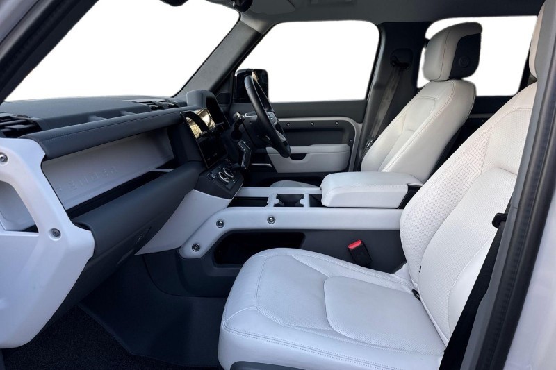 Used Land Rover Defender 2025 for sale - 77742696: Photo 3