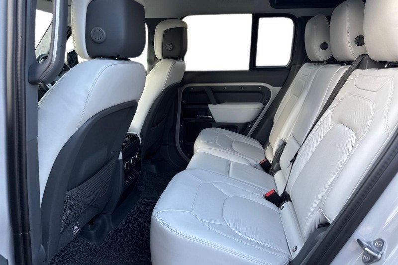 Used Land Rover Defender 2025 for sale - 77742696: Photo 4