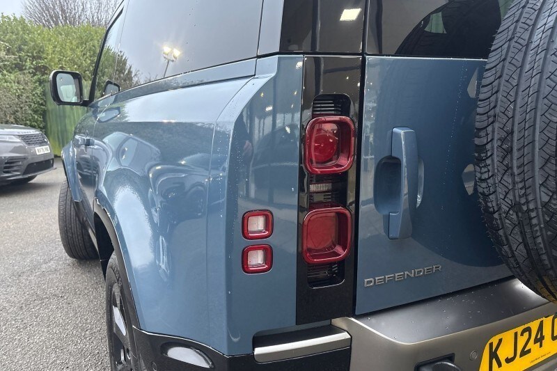 Used Land Rover Defender 2024 for sale - 77492780: Photo 19