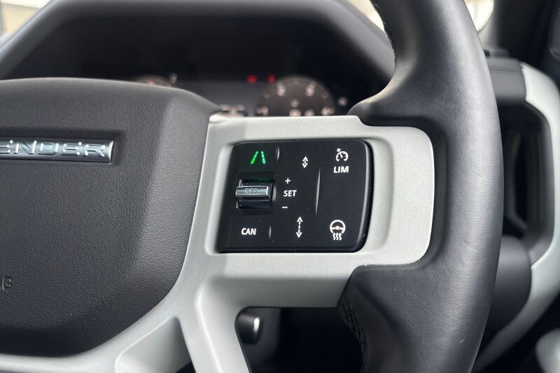 Used Land Rover Defender 2024 for sale - 77492780: Photo 29