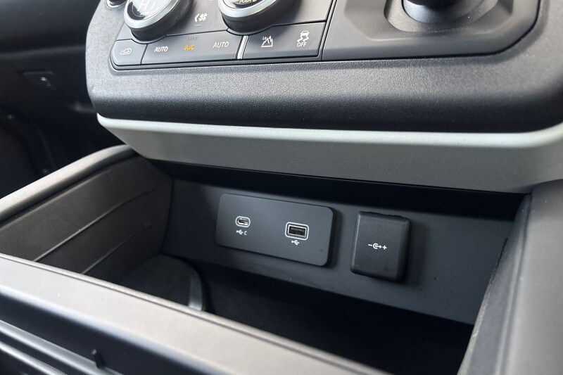 Used Land Rover Defender 2024 for sale - 77492780: Photo 38