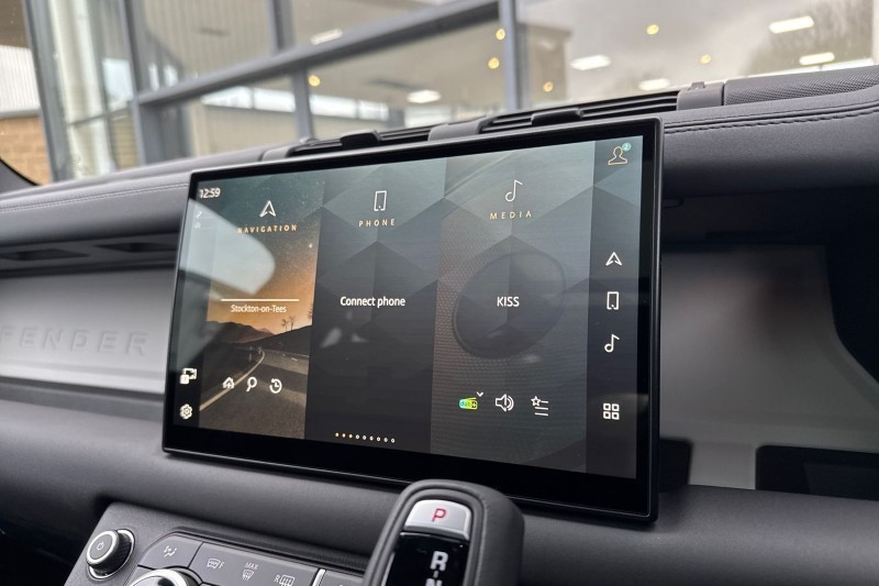 Used Land Rover Defender 2025 for sale - 77300615: Photo 31