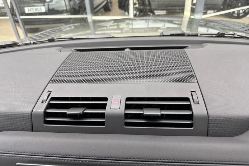 Used Land Rover Defender 2025 for sale - 77300615: Photo 38