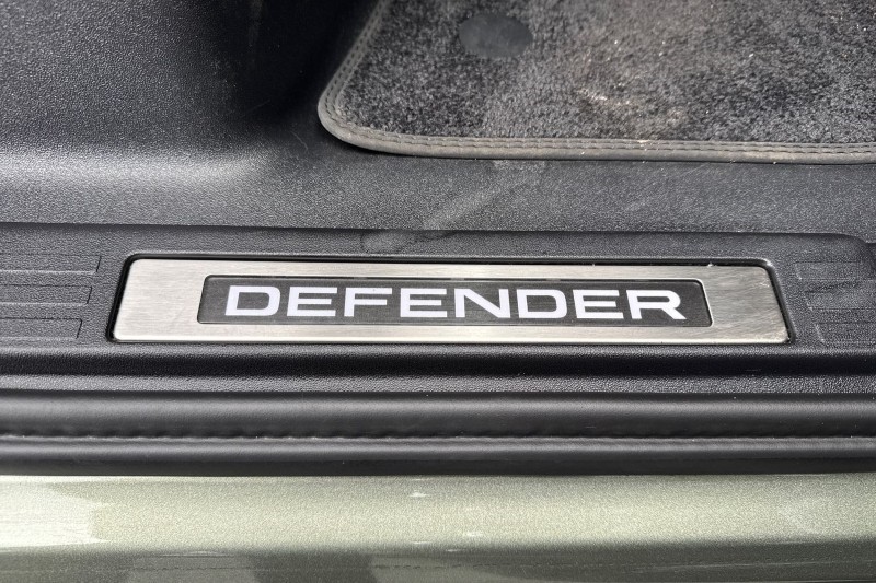 Used Land Rover Defender 2025 for sale - 77300615: Photo 42