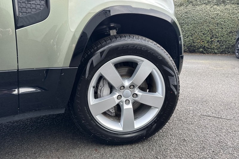 Used Land Rover Defender 2025 for sale - 77300615: Photo 53