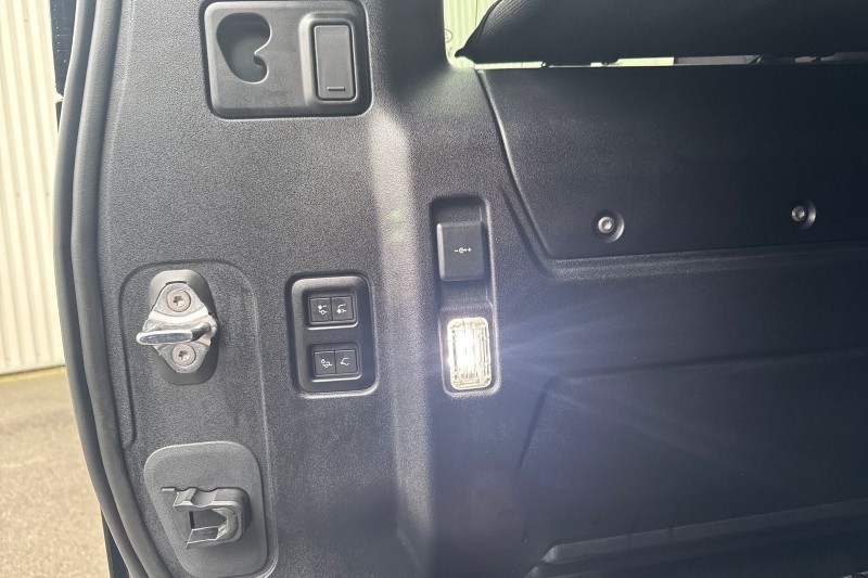 Used Land Rover Defender 2025 for sale - 77300615: Photo 57