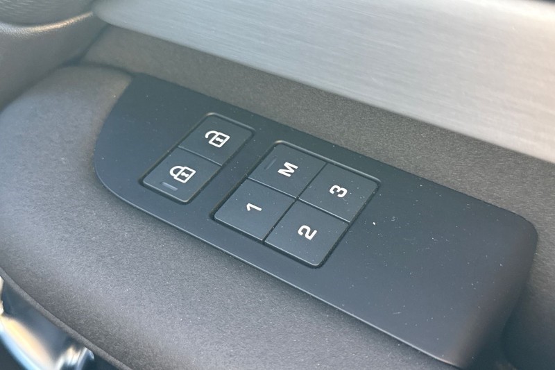 Used Land Rover Discovery 2025 for sale - 77148047: Photo 24