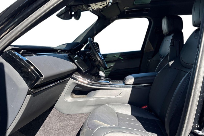 Used Land Rover Range Rover Sport 2025 for sale - 77918143: Photo 3