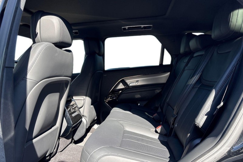 Used Land Rover Range Rover Sport 2025 for sale - 77918143: Photo 4