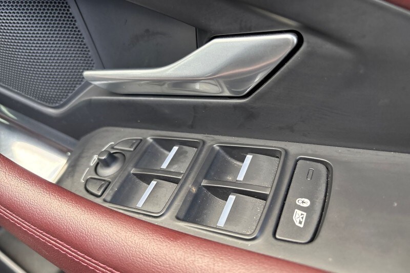 Used Jaguar E-Pace 2023 for sale - 77844749: Photo 23