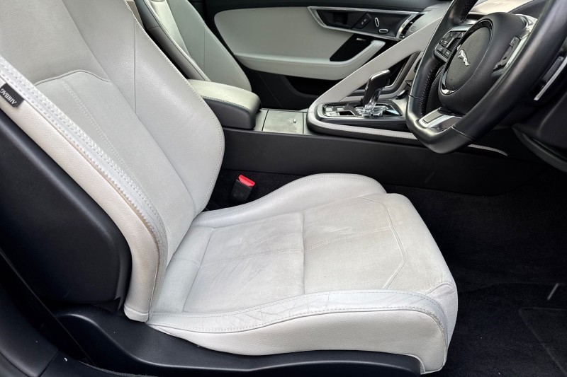 Used Jaguar F-Type 2019 for sale - 77106104: Photo 25