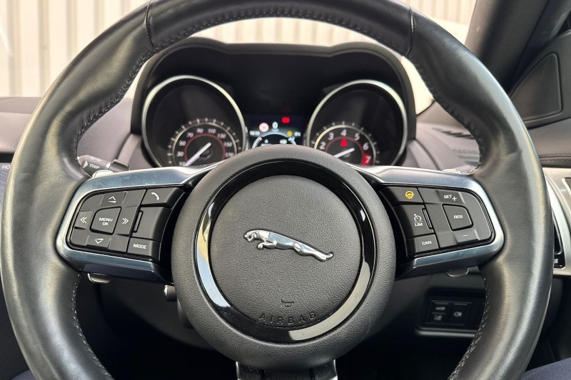 Used Jaguar F-Type 2019 for sale - 77106104: Photo 27